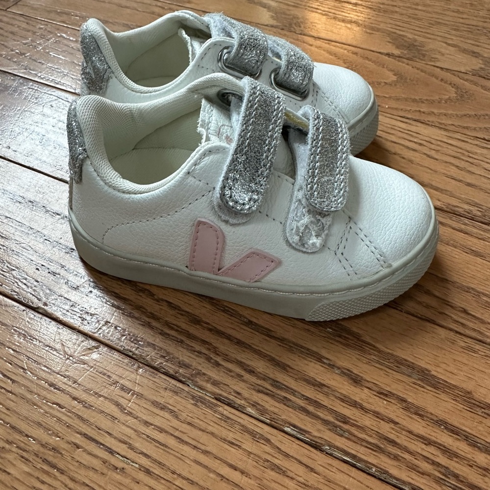 Veja us6 White Sneakers with Pink Accent and Silver Straps